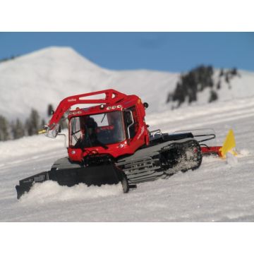 Testbericht: PistenBully 400 W RC von Jägerndorfer